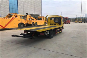 驿城非事故拖车